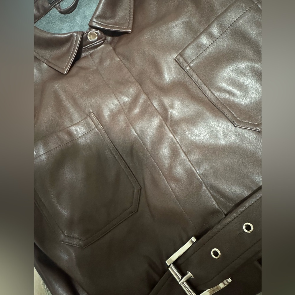 7 For All Mankind Dark Brown Leather Jumpsuit
💰 ‼️ BLACK FRIDAY SALE ‼️ 💰